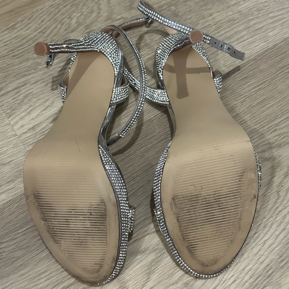 Steve Madden Wafer-R Silver Heels size 7.5 - Picture 6 of 6